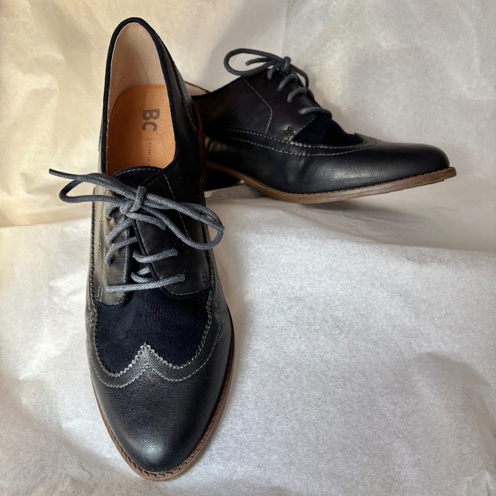 Women's Navy Leather Oxfords